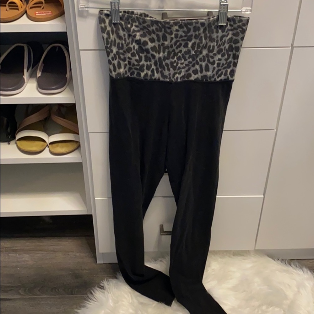 Victoria secret leggings!